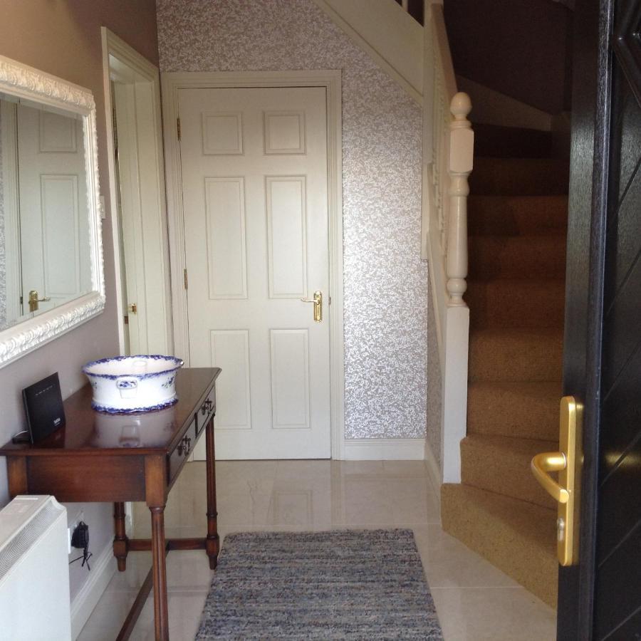 White Heart House Apartment Енискилен Екстериор снимка